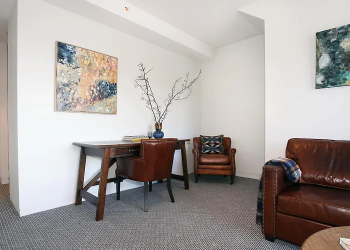 Jindabyne Hotels