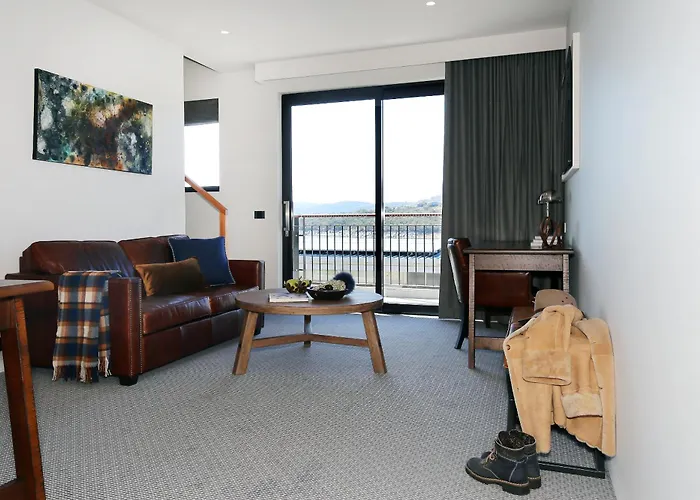 Snowy Mountains Hotels