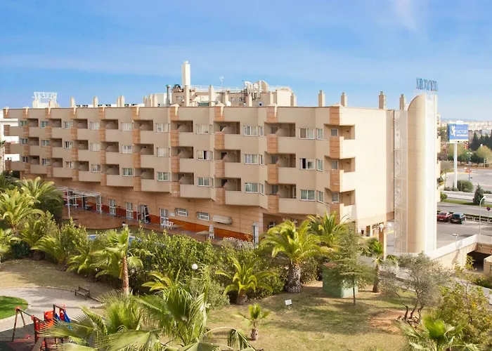 Dos Hermanas Hotels