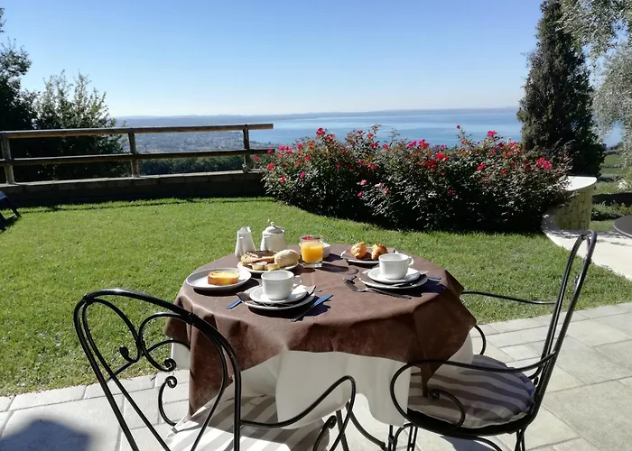 Hotels met jacuzzi in Bardolino