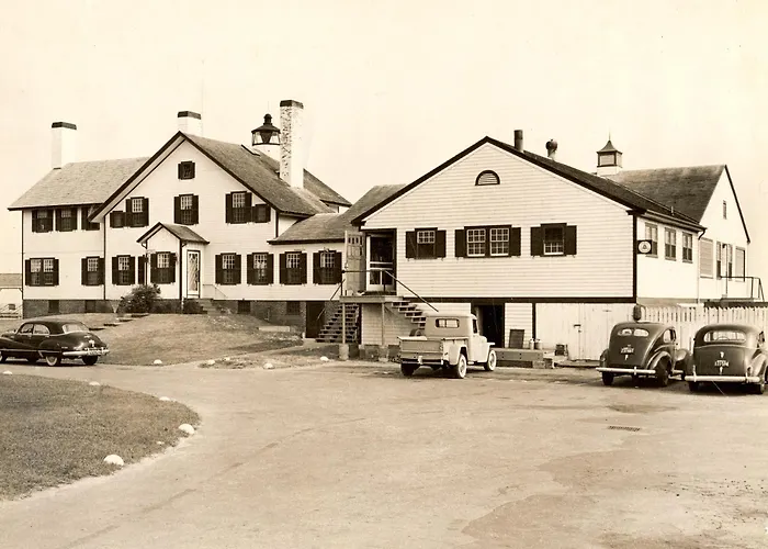 West Dennis Beach hotels