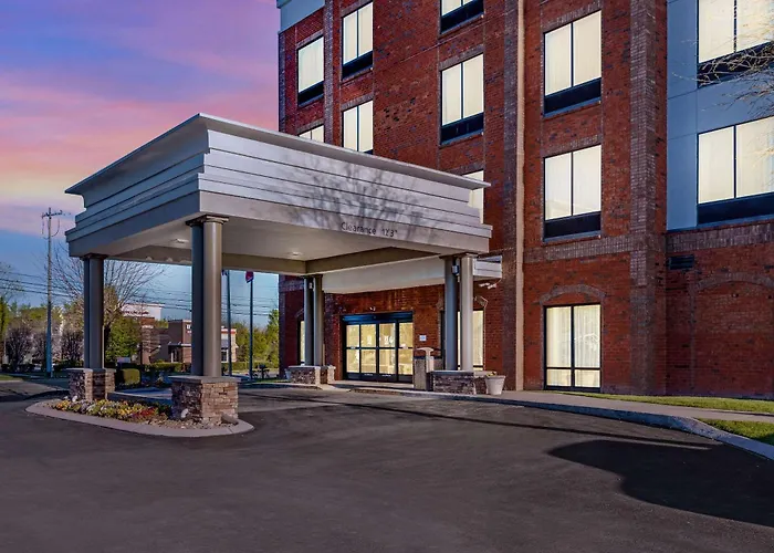 Murfreesboro Hotels With Jacuzzi in Room