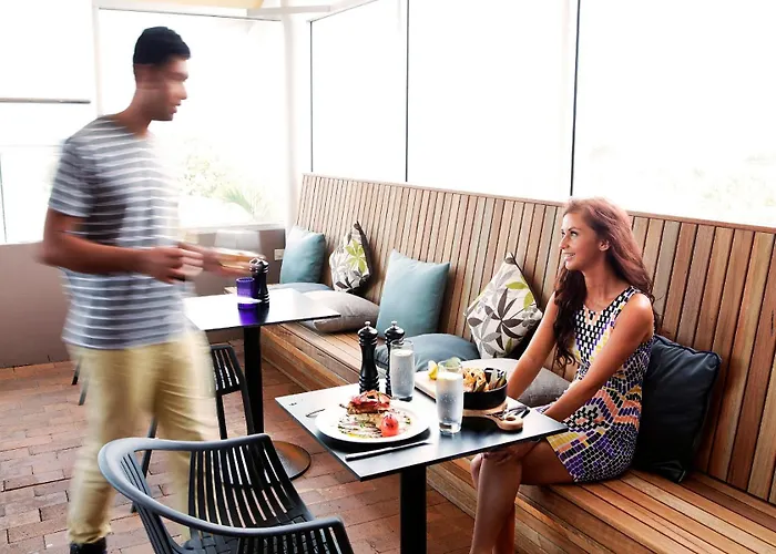 Gladstone Hotels