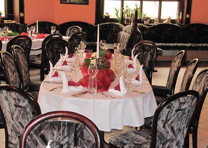 Hotels in Treuen