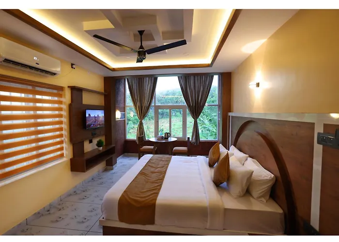 Athirappilly Hotels