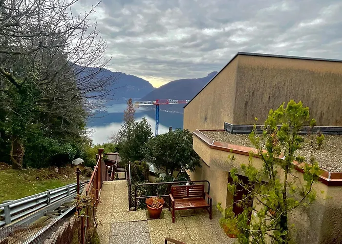 Villa Martino Pool And Lake View