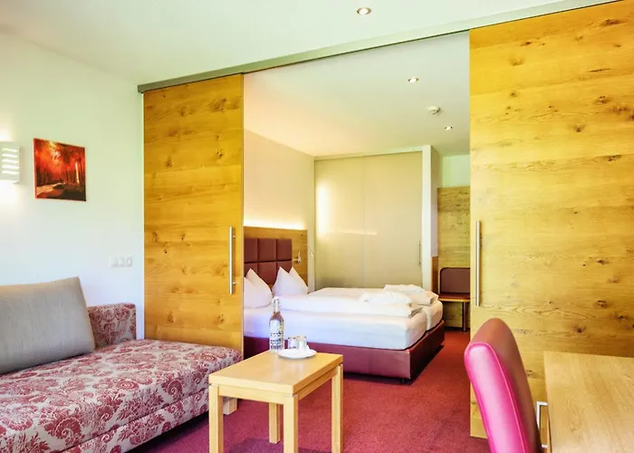 Hotels in Faschina