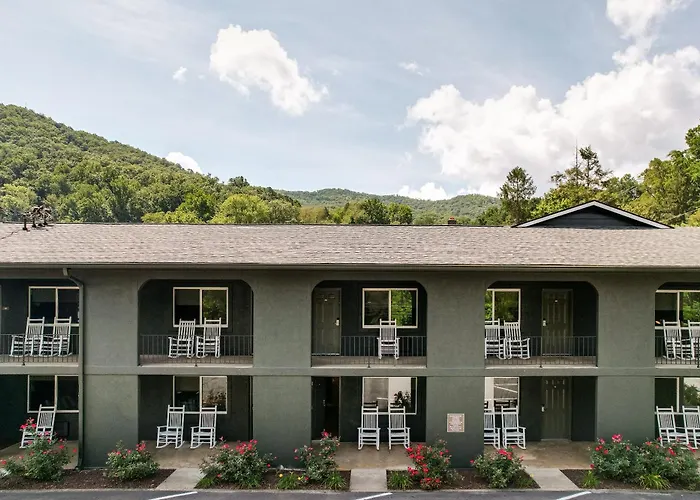 Sylva Hotels