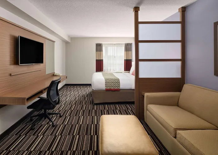 Microtel Inn & Suites By Wyndham Kirkland Lake