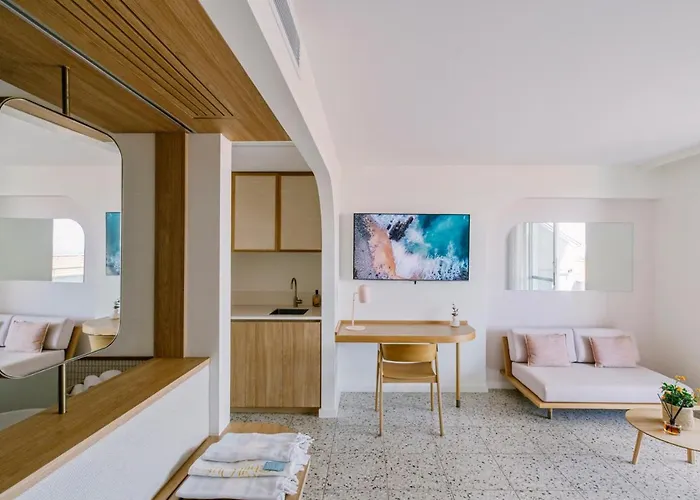 Yamba Hotels