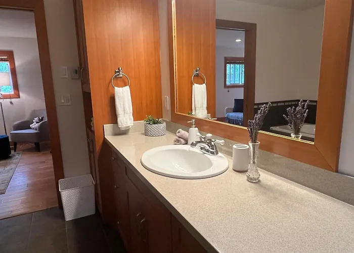 Parksville Beach hotels