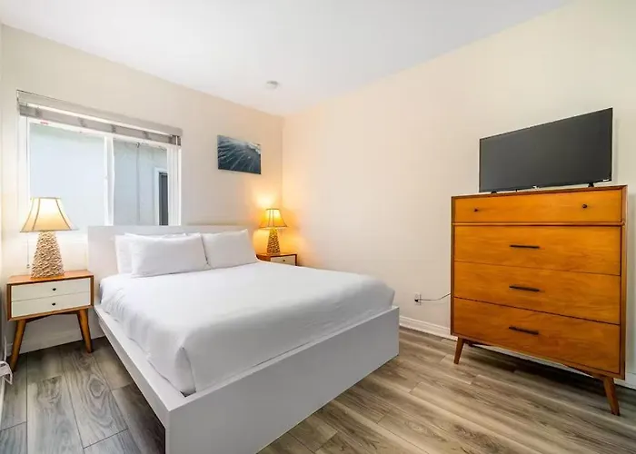Charming Home Just Steps From The Beach 2 Bedroom, Private Back Patio, & Free Wifi