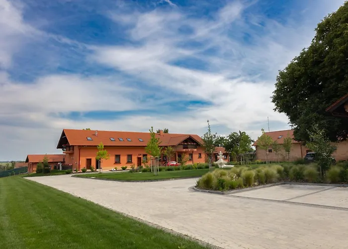Hotel Kuria Cerveny Majer