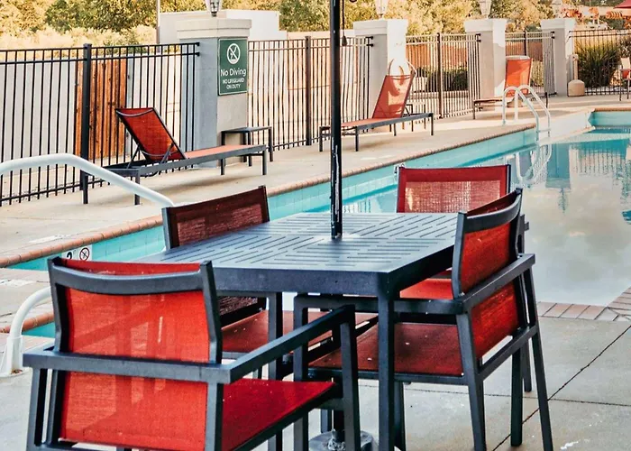 Starkville Hotels