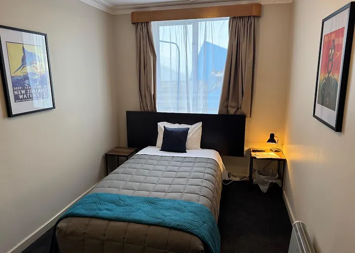 Stewart Island Hotels