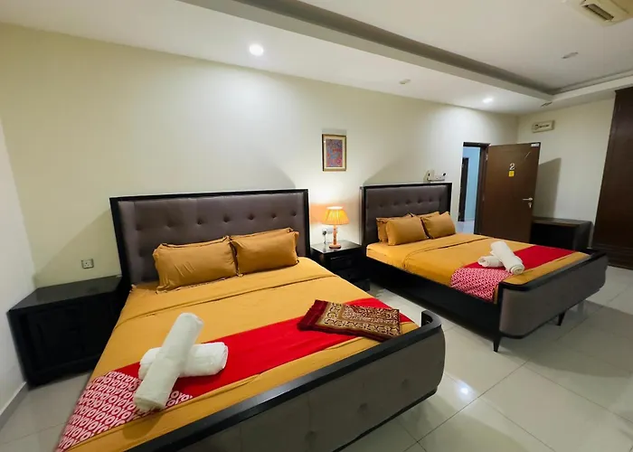 Maxwell Inn Luxury Hotel