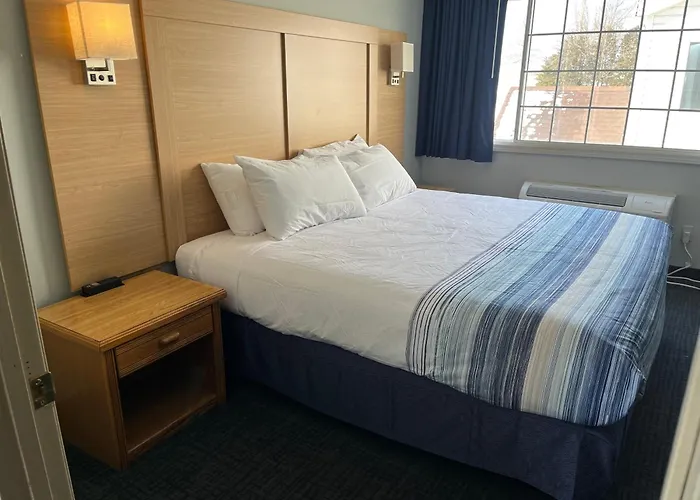 Williamsburg Hotels