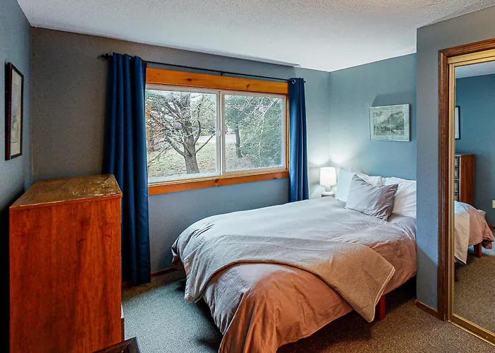 Tillamook Beach hotels