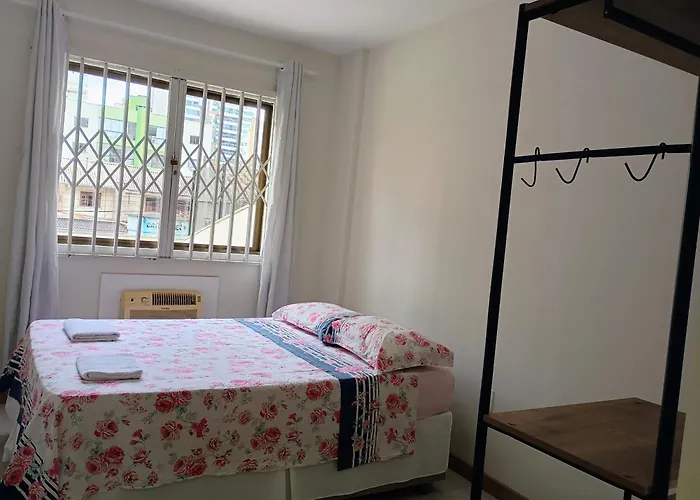 Amplo apartamento para aluguel diário numa das melhores praias de SC.