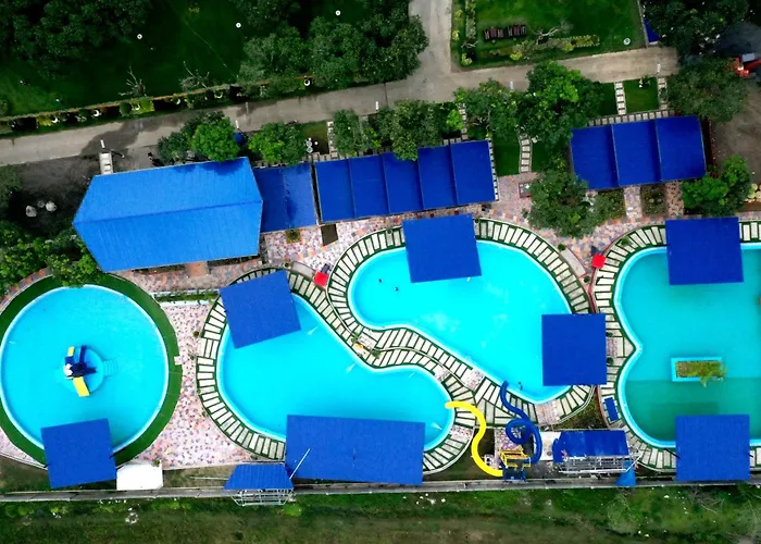 Blue Palm Mountain Resort