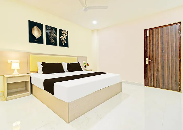 Super Collection O Sanath Nagar Near Railway Station
