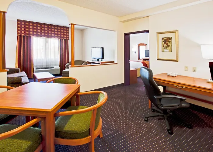 Davie Hotels