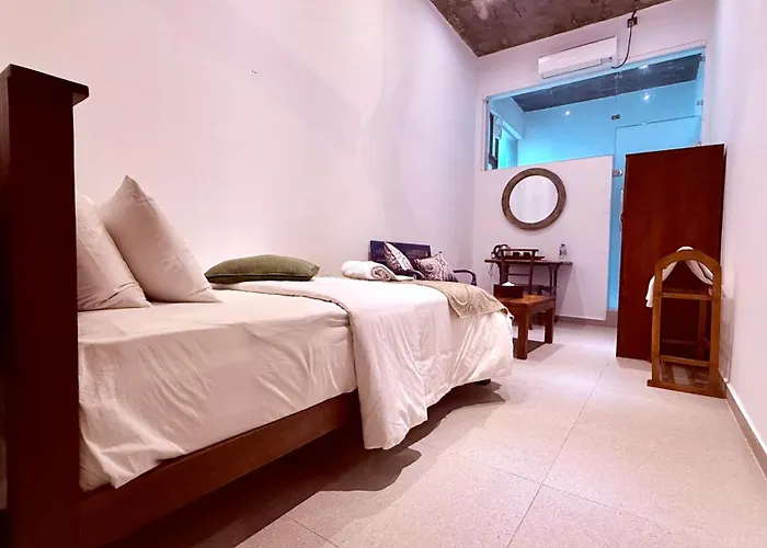Dehiwala-Mount Lavinia Beach hotels