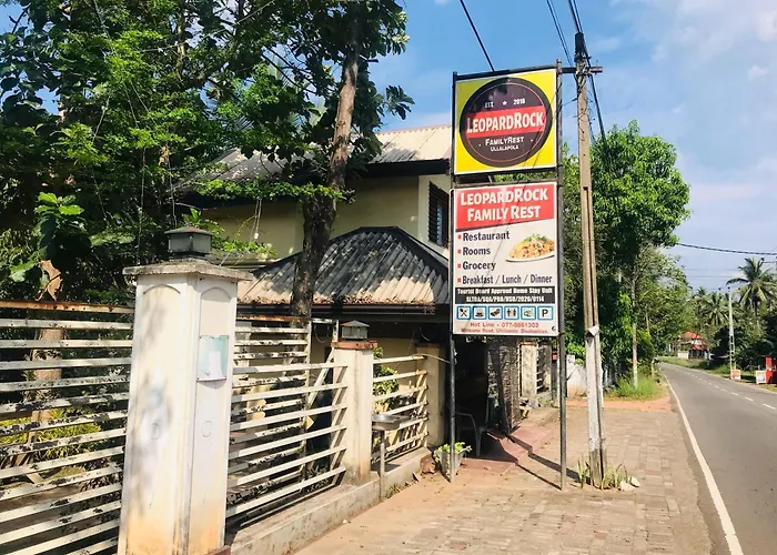 Diwulepitiya Hotels