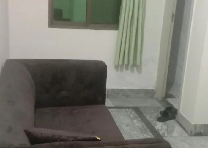 Gujrat Hotel