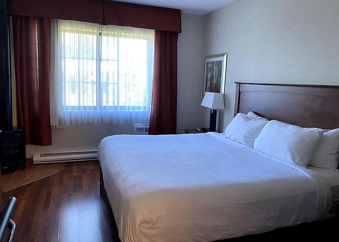 Truro Hotels