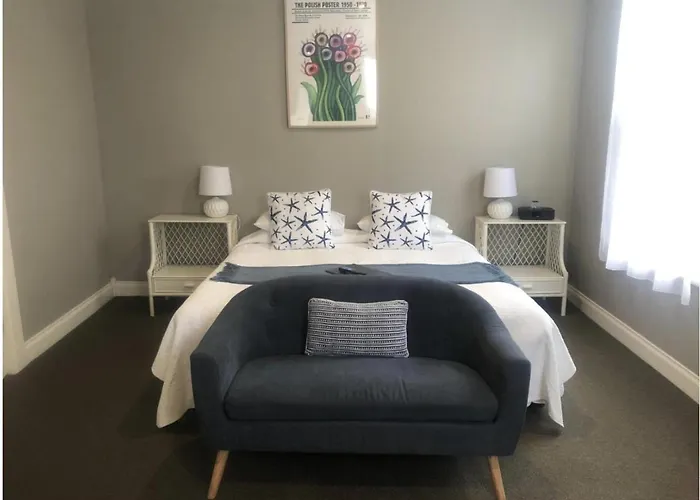 Athelstane Hotel