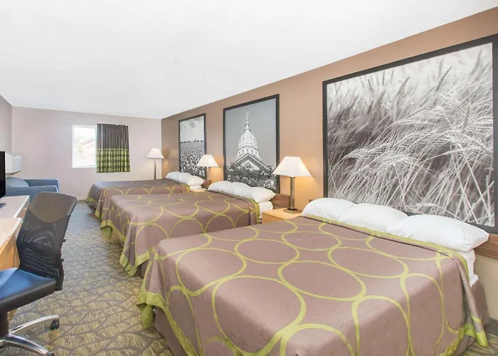 Belleville Hotels