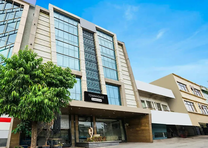 Super Townhouse Jhalawar Road Gumanpura Formerly Rockland