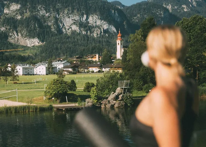 Hotels in Unken