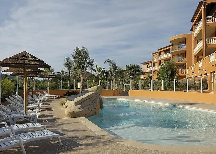 Carros Hotels