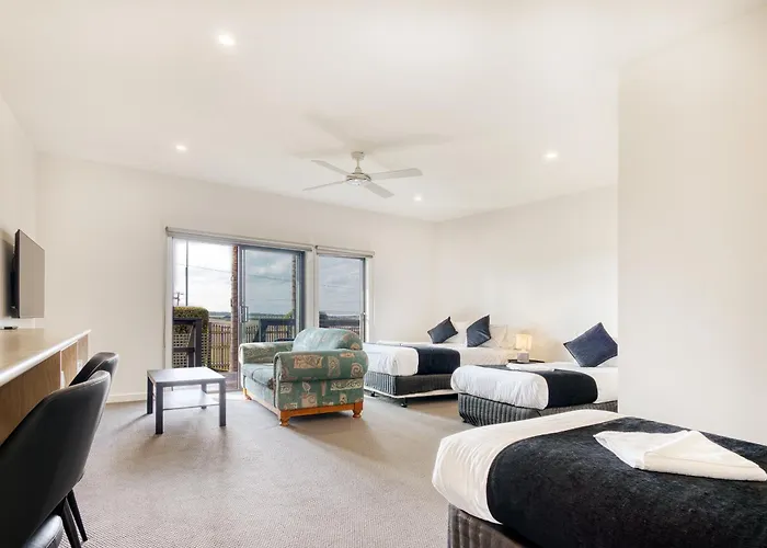 Inverloch Hotels