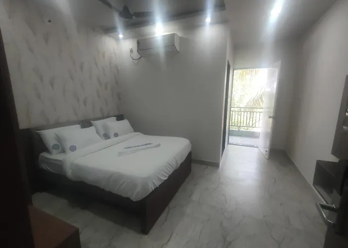 Crown Suites