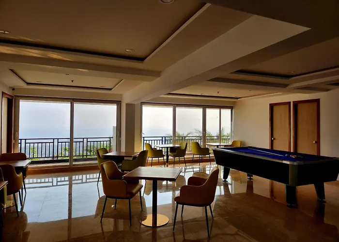 Dapoli Hotels