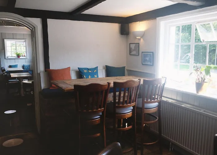 Lymington Hotels