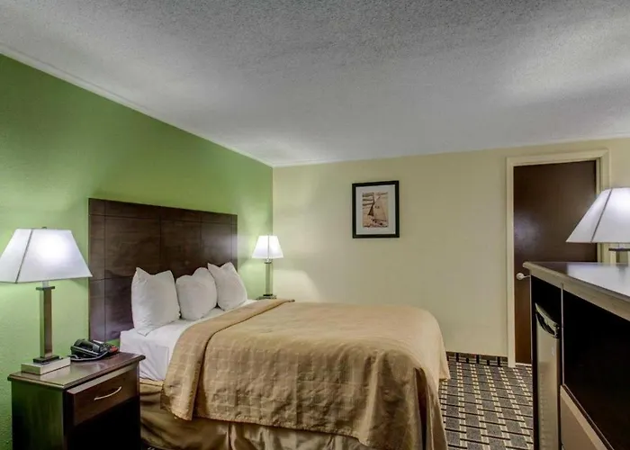 Barre Hotels