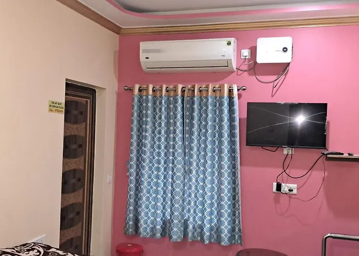Diamond Harbour Hotels