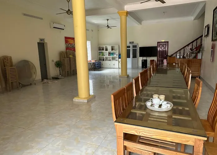 Ha Phuong Quan Lan Hotel