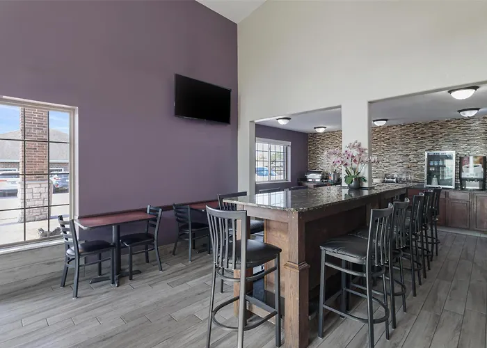 Carrollton Hotels