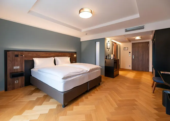 Hotels in Hochheim am Main