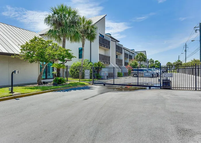 Seaside Panama City Beach Condo W/ Outdoor Pool!
