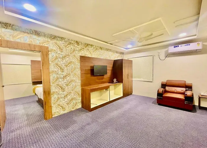 Hotel Eagle Grand Airport Zone