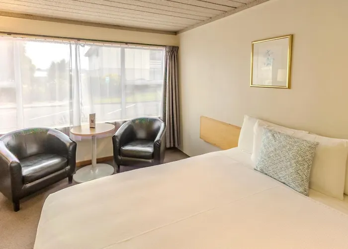Te Anau Hotels