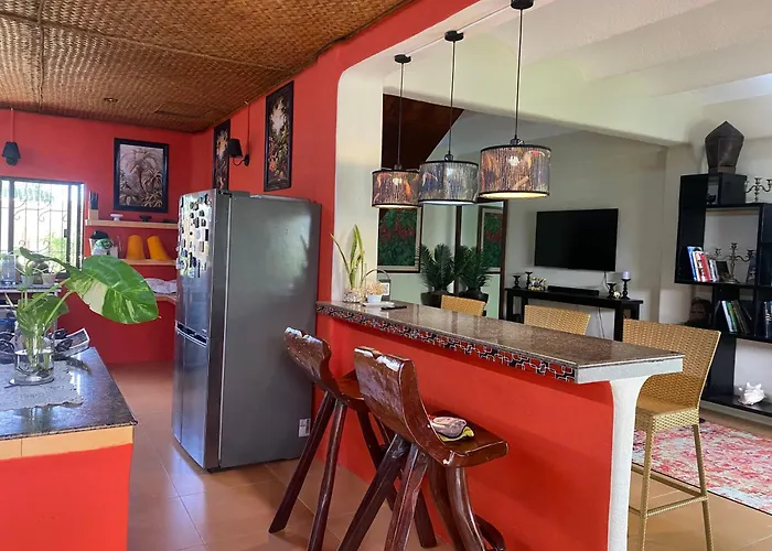 Casa Manalo Guest House