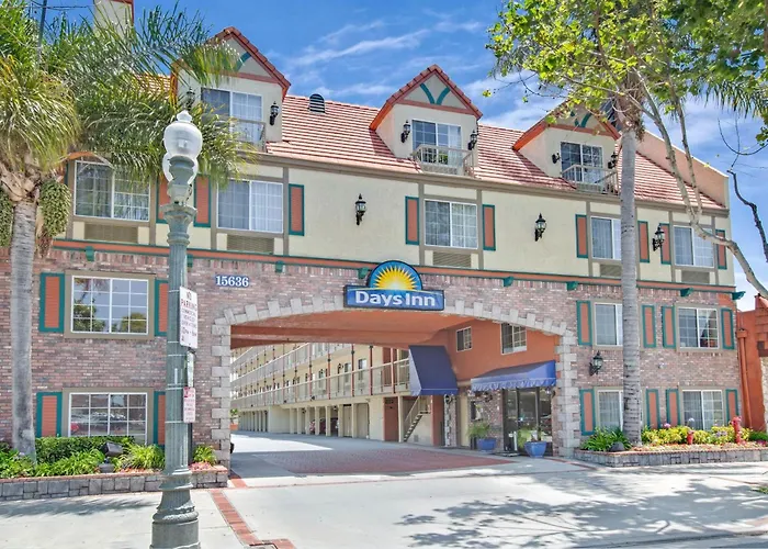 Lawndale Hotels