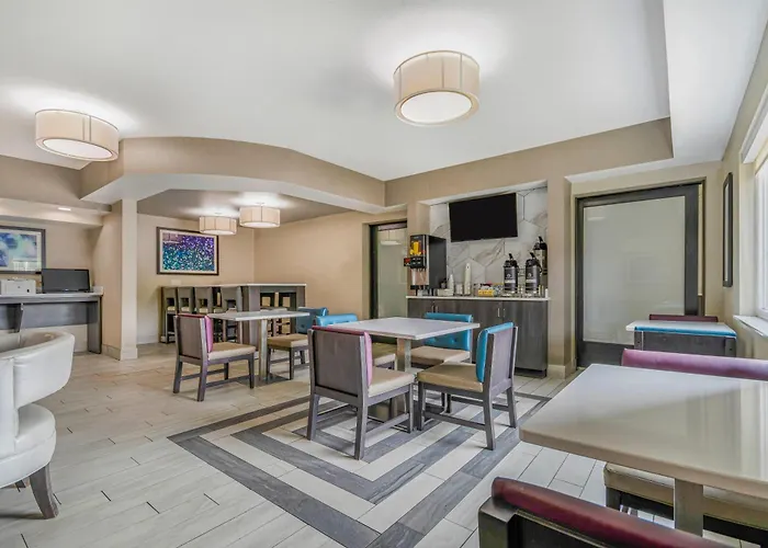 Pittsford Hotels